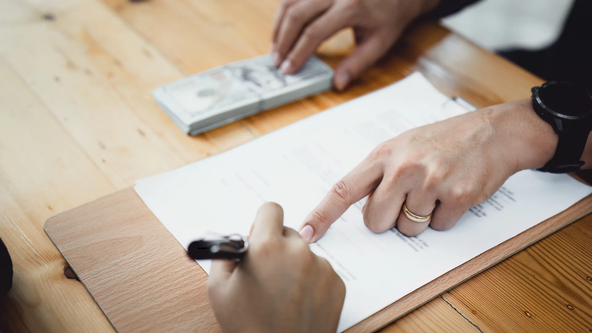 El cohecho impropio es un delito de mera conducta, basta con que el servidor público acepte el ofrecimiento.