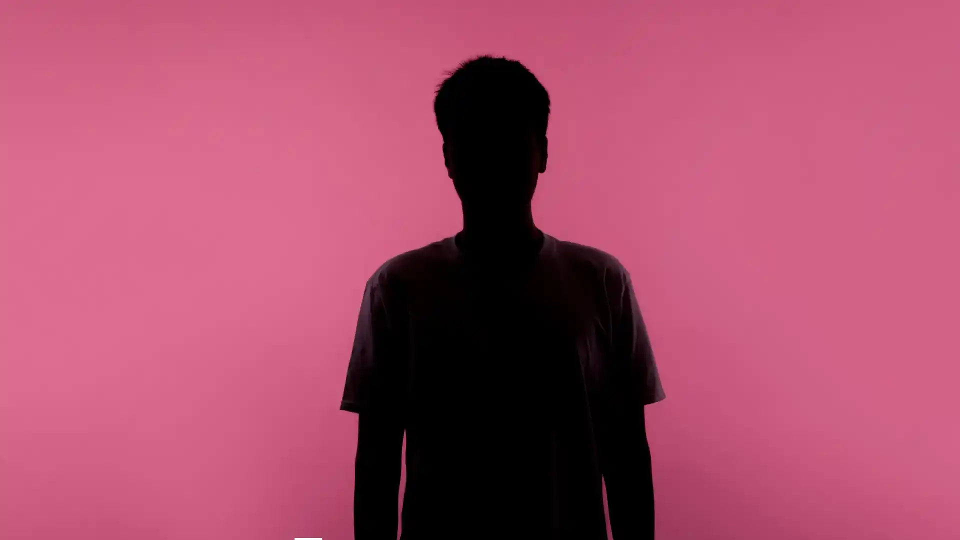 Conductas tipificadas como delito de pornografía infantil según artículo 218 del Código Penal colombiano